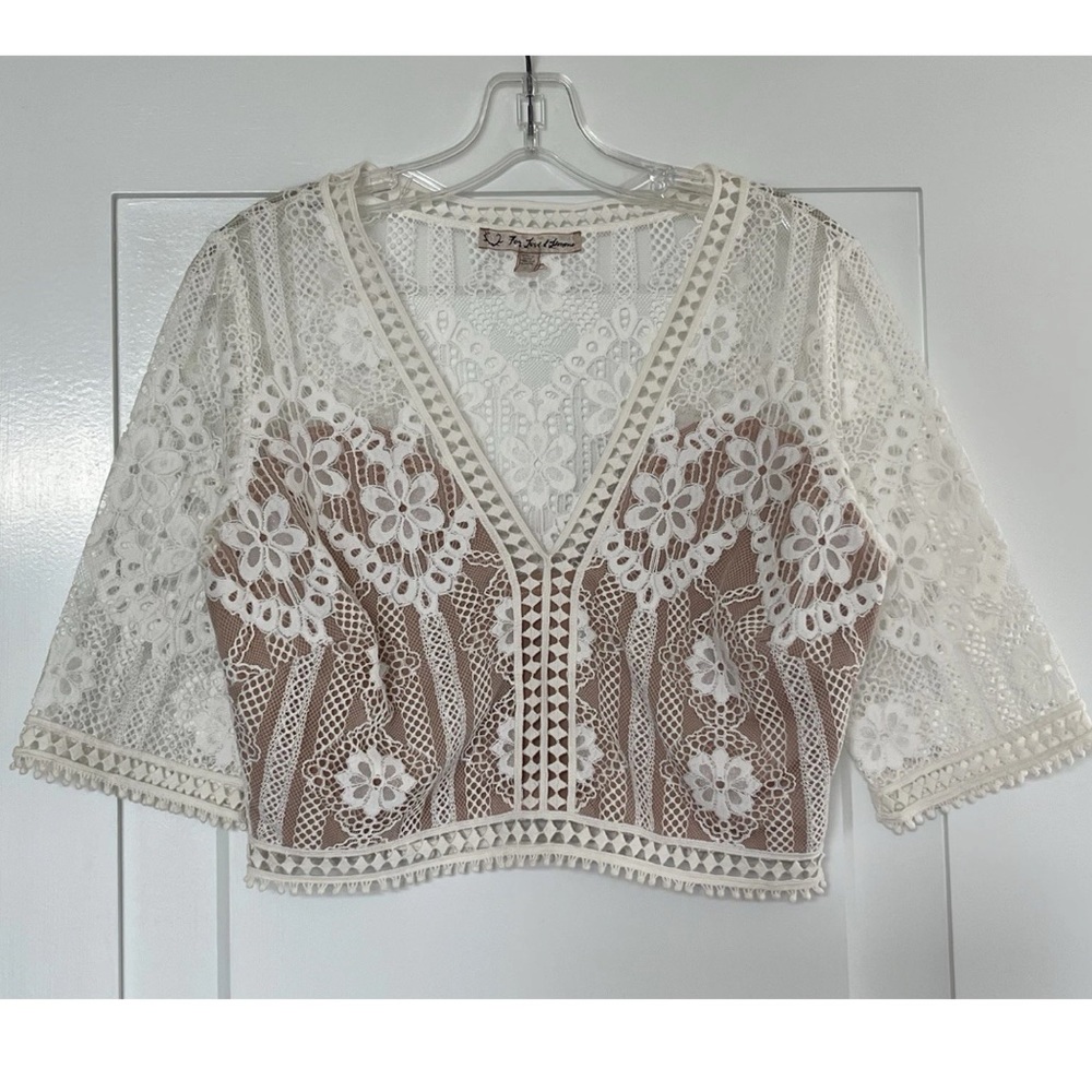 For Love & Lemons Ivory Lace Crop Top
Sz Large - Picture 2 of 8